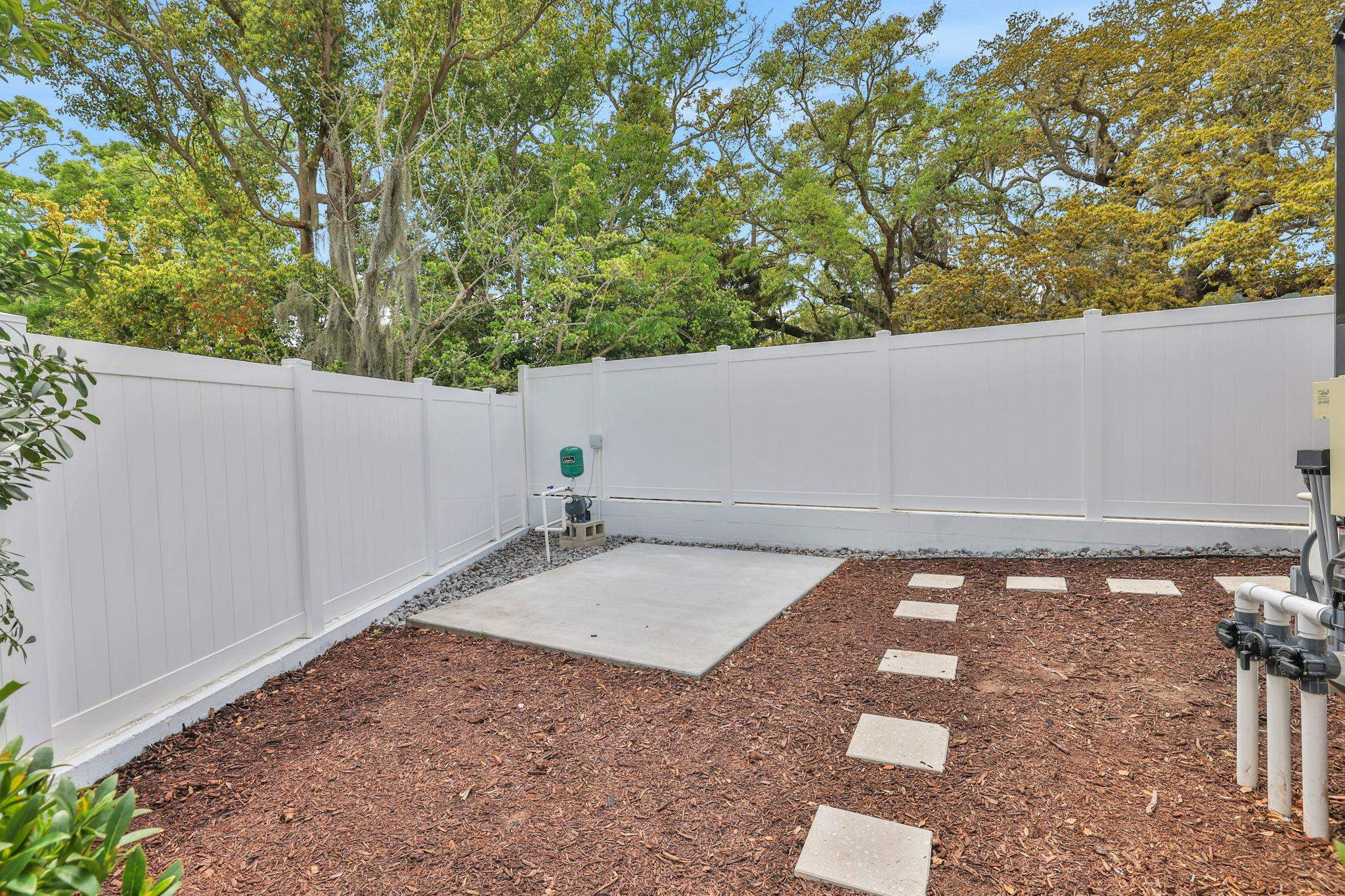 Image 59 of 73 For 39 Park Ave E