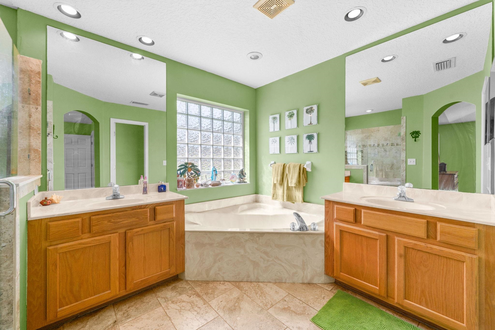 Image 20 of 55 For 1599 Timber Trace Dr